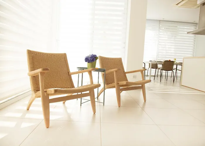 Villa Touch Blue Residences *