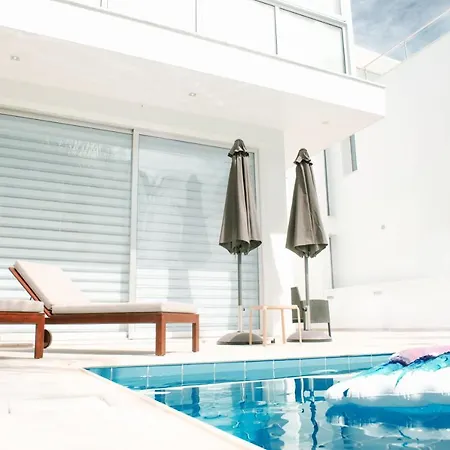 וילה Touch Blue Residences לרנקה