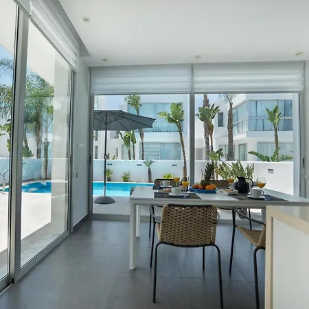 וילה Touch Blue Residences לרנקה